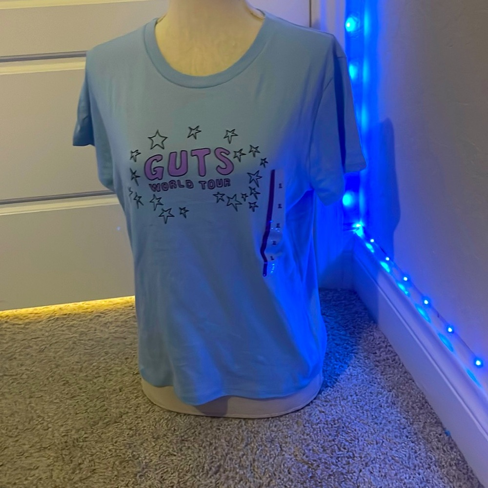 Olivia rodrigo shirt 💜